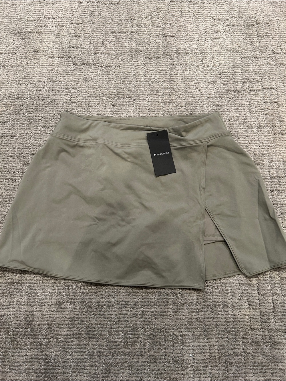 Fabletics On-The-Go Ultra Mini Skirt Seagrass XL - Picture 3 of 6